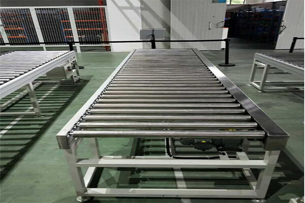 Heavy roller conveyor